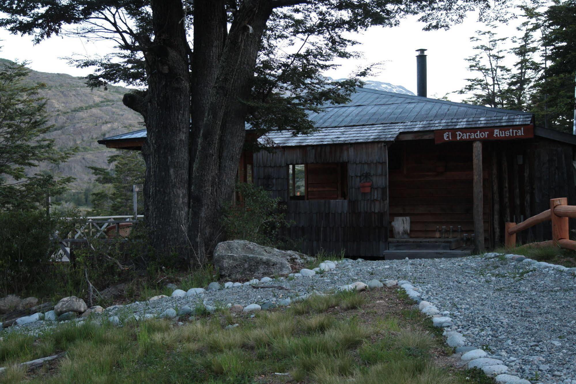 Parador Austral Lodge Aldana Exterior photo